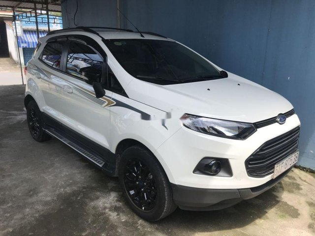 Cần bán Ford EcoSport sản xuất năm 2017, màu trắng như mới