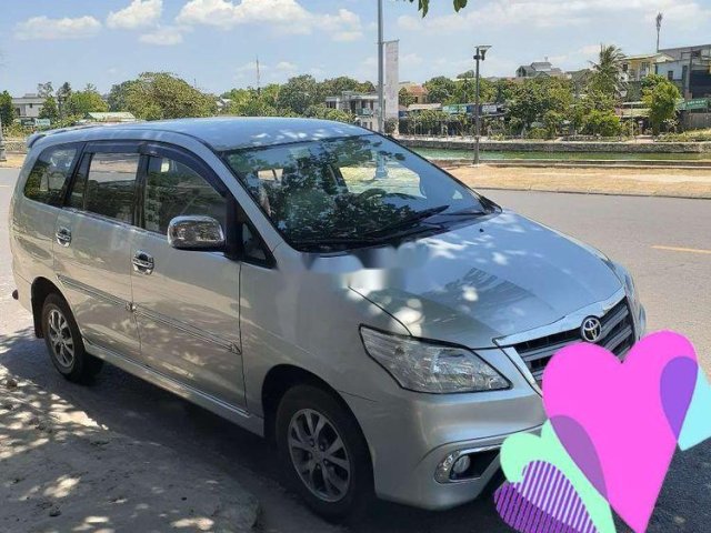 Cần bán Toyota Innova đời 2008, màu bạc, nhập khẩu 