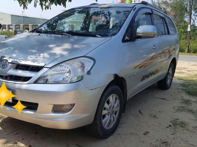 Bán xe Toyota Innova G 2006, màu bạc0