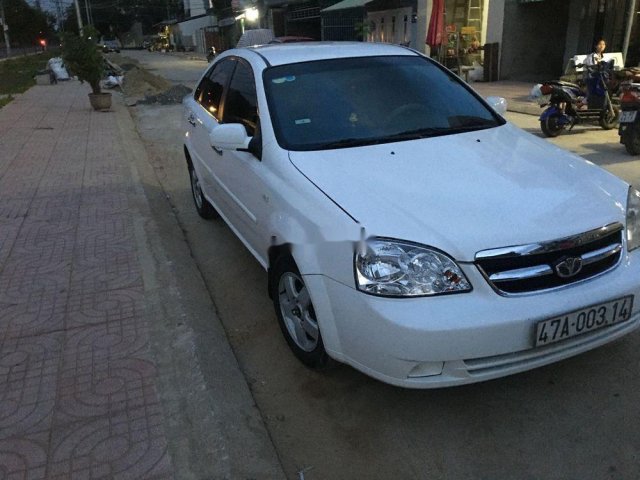 Bán xe Daewoo Lacetti đời 2009, màu trắng, giá tốt0