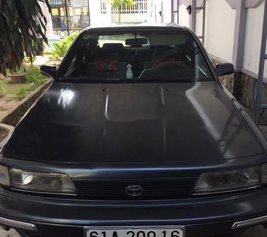 Bán xe Toyota Camry sản xuất 1991, màu xám 