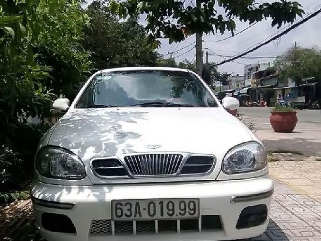 Bán Daewoo Lanos SX đời 2002, màu trắng, số sàn