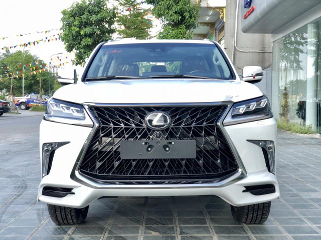 Bán Lexus LX 570 8 chỗ Super Sport đời 2019, màu trắng, nhập khẩu nguyên chiếc