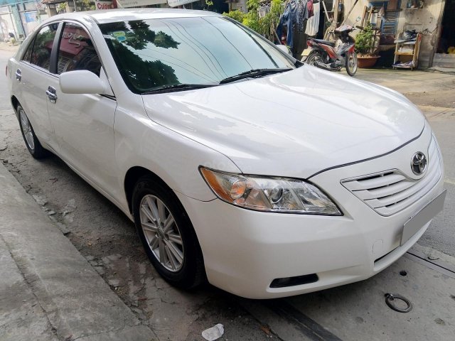 Mình cần bán Toyota Camry LE 2008 trắng tinh, nhập Mỹ