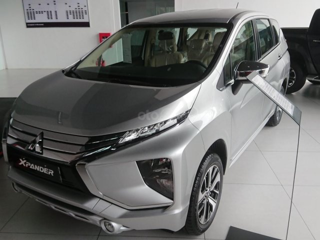 Bán Mitsubishi Xpander MT, AT 2019, màu bạc, nhập khẩu