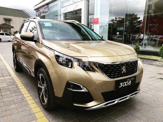 Bán ô tô Peugeot 3008 năm sản xuất 2019, màu vàng0