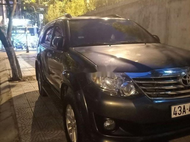 Cần bán xe Toyota Fortuner sản xuất năm 2013, màu đen