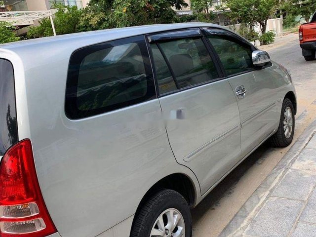 Bán Toyota Innova đời 2007, màu bạc xe gia đình, giá tốt0