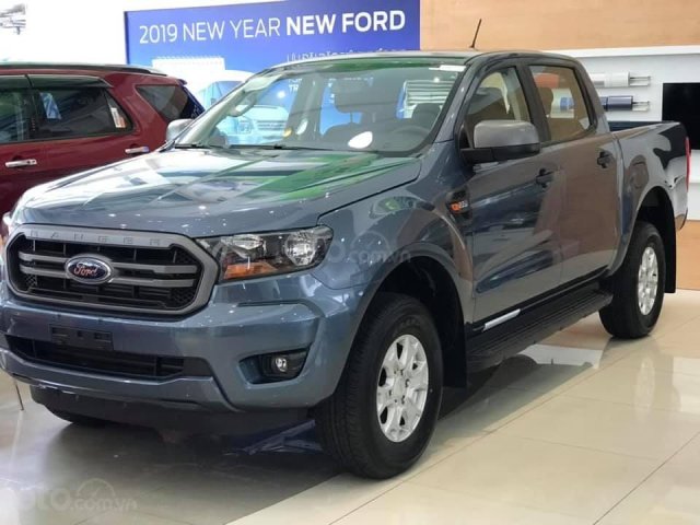 Bán Ford Ranger XLS 2.2L 2019, giá tốt nhất thị trường, vay mua xe lãi suất thấp0