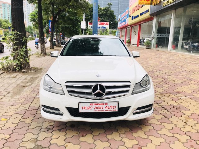 Bán Mercedes C200 sản xuất 2011, đi chuẩn 4,6 vạn0