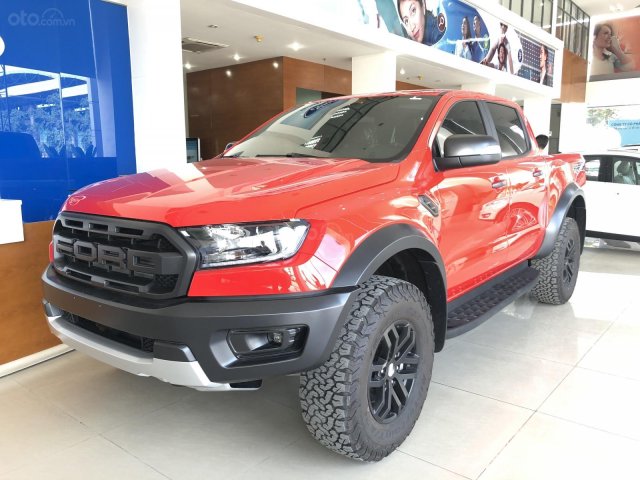 Bán Ford Raptor màu đỏ giao ngay, đăng kí nhanh tránh phí biển số tăng từ 11 thành 20tr0