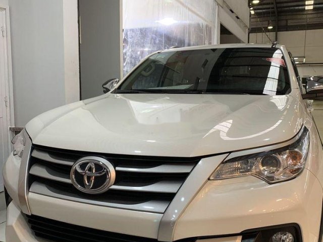 Bán Toyota Fortuner 2017, màu trắng, nhập khẩu còn mới0