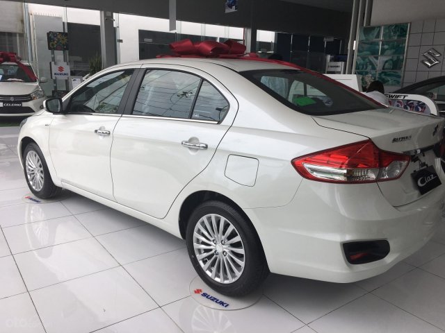 Cần bán Suzuki Ciaz GLX năm sản xuất 2019, màu bạc, xe nhập