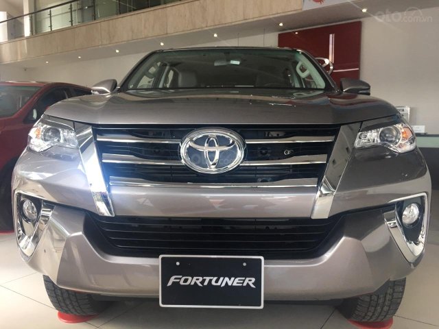 Toyota Fortuner 2.4G AT, giao ngay, giá cực tốt 0906882329