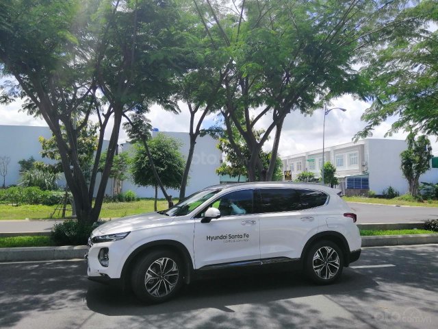 Bán xe Hyundai Santa Fe đời 2019, màu trắng