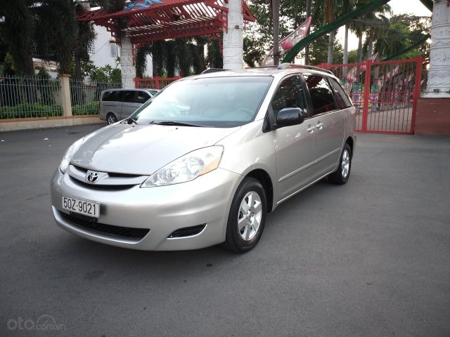 Toyota Sienna LE model 2008, xe nhà ít chạy còn mới toanh, màu siêu đẹp, toàn bộ còn zin theo xe0