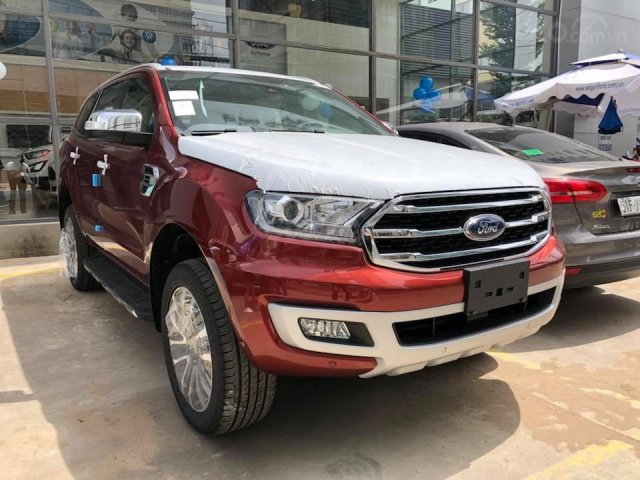 Ford Everest 2019 khuyến mãi giảm tiền mặt + tặng phụ kiện lên đến 45tr