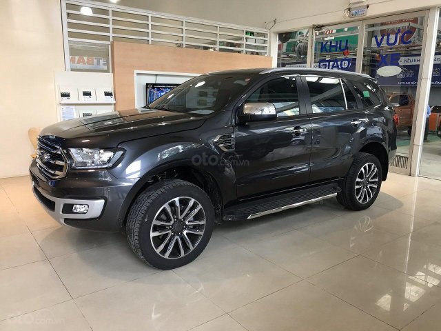 Sài Gòn Ford bán nhanh chiếc  Ford Everest Trend 2.0L đời 2019, màu xám