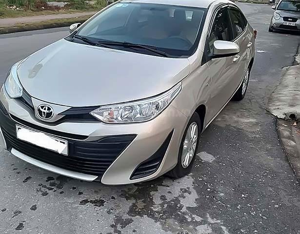 Cần bán gấp Toyota Vios đời 2018, chạy hơn 2 vạn0