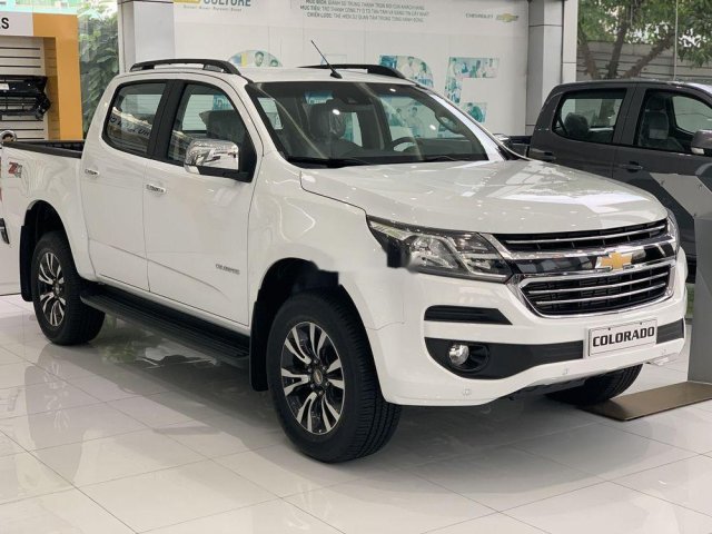 Bán Chevrolet Colorado sản xuất 2019, màu trắng, xe nhập0