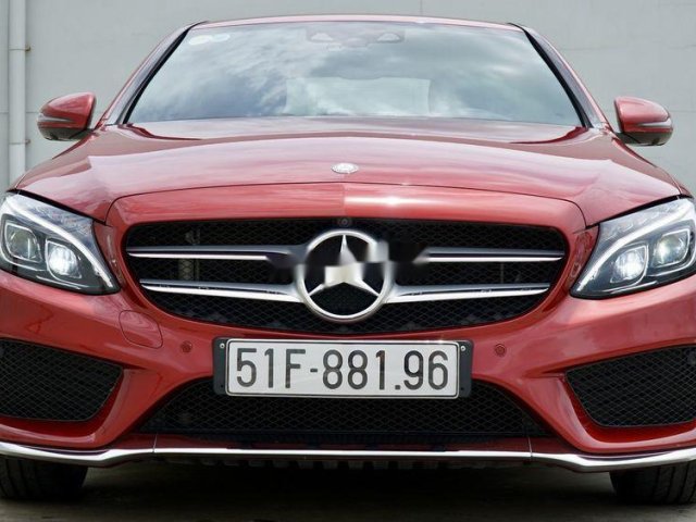 Bán ô tô Mercedes C300 AMG đời 2017, màu đỏ