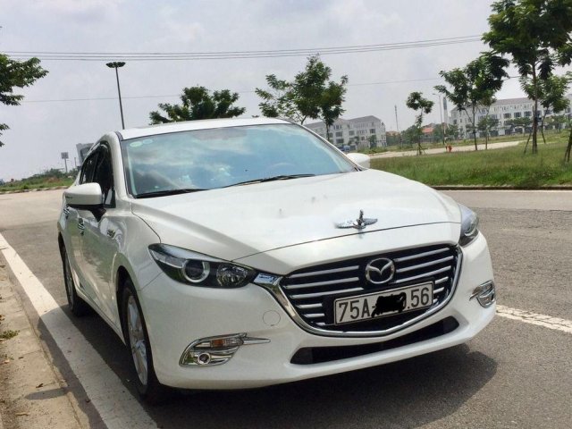 Bán Mazda 3  1.5L sản xuất 2018, màu trắng, xe nhập như mới