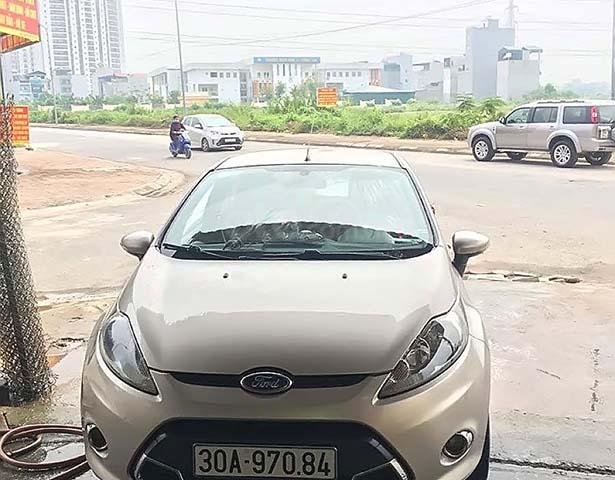 Bán Ford Fiesta S đời 2011, màu vàng