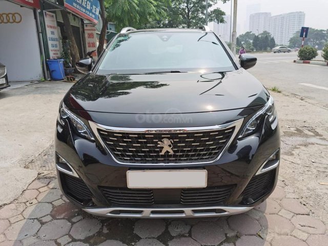 Cần bán Peugeot 3008 đời 2018, màu đen, xe nhập