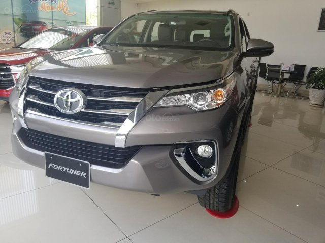 Toyota An Sương bán xe Fortuner máy dầu số tự động 2019. Xe giao ngay, có hỗ trợ trả góp0