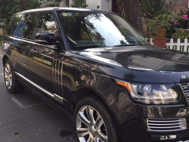 Cần bán xe LandRover Range Rover sản xuất năm 2015, màu đen0