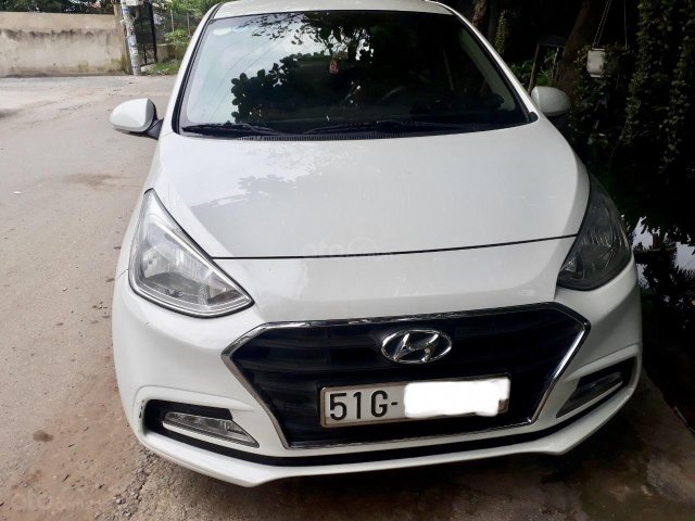 Hãng bán i10 1.2MT sedan 2017, màu trắng, đúng chất, biển TP, giá TL, hỗ trợ góp0