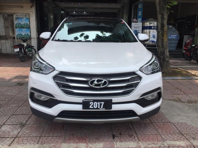 Bán xe Hyundai Santa Fe 2.2 4WD năm 2017, màu trắng