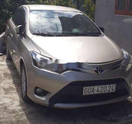 Bán Toyota Vios đời 2017, màu bạc, giá 450tr0