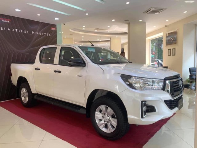 Bán xe Toyota Hilux 2.4 AT 2019, nhập khẩu