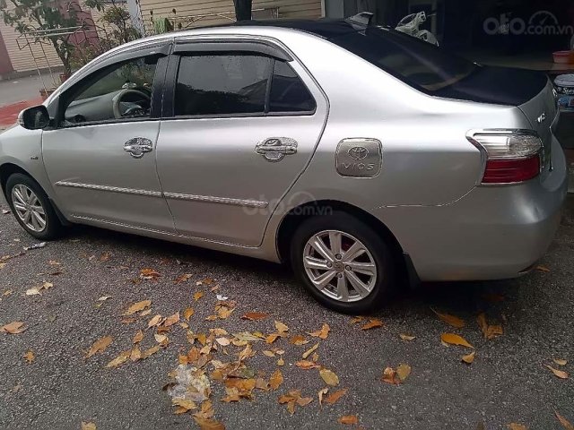 Bán xe Toyota Vios năm 2009, màu bạc0