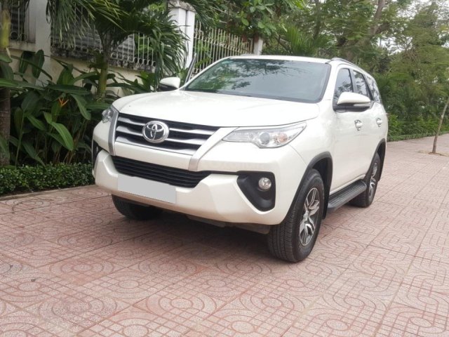 Bán Toyota Fortuner MT sản xuất 2017, màu trắng xe gia đình0