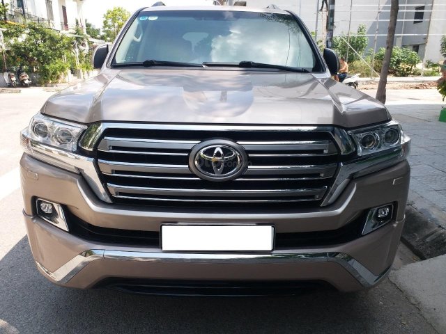 Bán Toyota Land Cruiser VX 4.6 nhập Nhật Bản màu vàng, sản xuất 2016, biển Hà Nội0