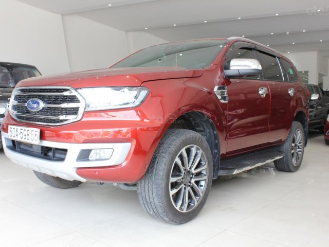 Bán Ford Everest 2.0 Bitubor đời 2018, màu đỏ, xe nhập