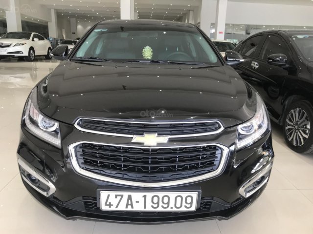 Bán Chevrolet Cruze LTZ 2017-màu đen, trả trước 200tr, Lh: 0787.553.6630