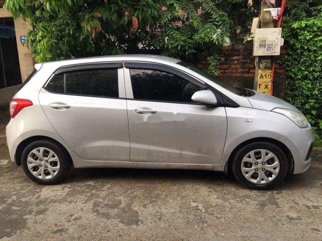 Bán Hyundai Grand i10 năm 2014, màu bạc, xe nhập, giá tốt0