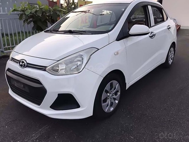 Bán Hyundai Grand i10 MT đời 2015, màu trắng, xe nhập, giá 305tr0