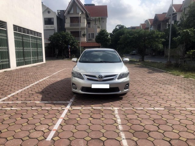 Bán ô tô Toyota Corolla Altis 2.0V đời 2011 biển Hà Nội