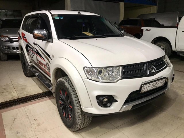 Bán ô tô Mitsubishi Pajero 2.5MT đời 2016, màu trắng0