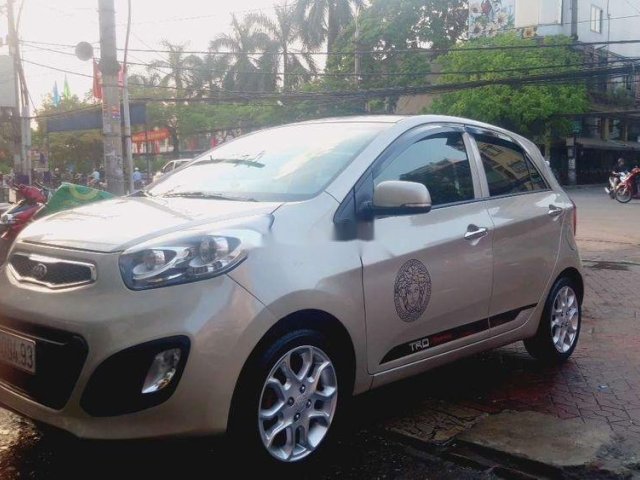 Cần bán lại xe Kia Picanto năm 2013, màu vàng, nhập khẩu0