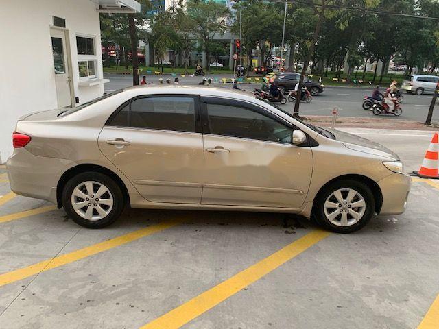 Xe Toyota Corolla Altis sản xuất 2011, màu vàng xe gia đình giá cạnh tranh