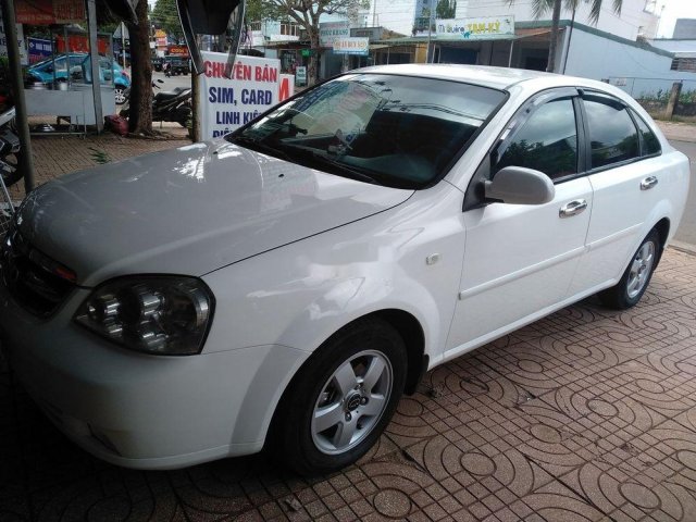 Xe Daewoo Lacetti sản xuất năm 2009, màu trắng, giá 180tr