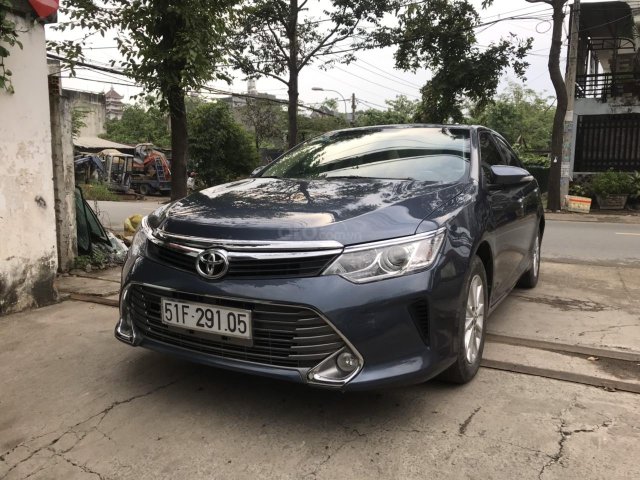 Bán Toyota Camry 2.0 E đời 2015, màu xanh đá, xe cọp