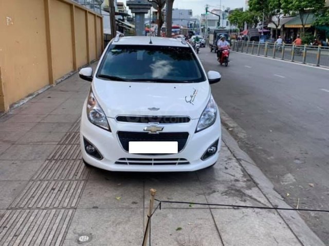 Bán ô tô Chevrolet Spark MT đời 2014, màu trắng số sàn0