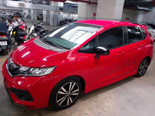 Bán Honda Jazz RS nhập khẩu Thái Lan, sản xuất 2018 đăng ký 2019 màu đỏ mới 95% giá chỉ 540 triệu đồng