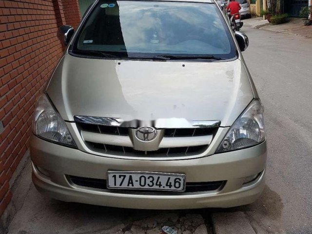 Bán xe Toyota Innova đời 2008, màu vàng còn mới, giá 310tr0